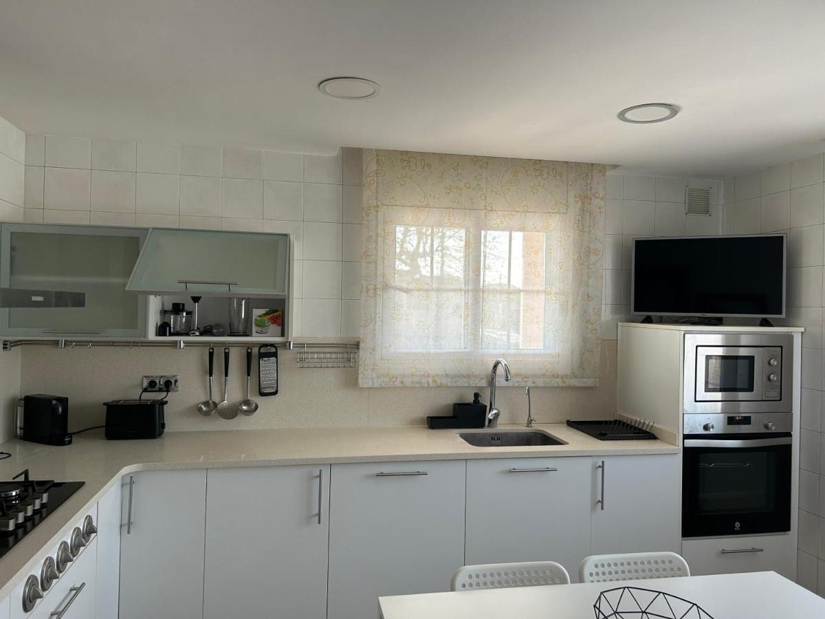Willa Piscina De Sal Barbacoa Wifi, Parking Gratis, 3 Min Pga Casa El Roble Girona Zewnętrze zdjęcie
